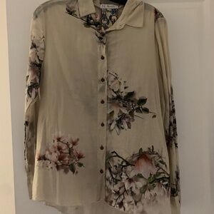 Stunning flower blouse